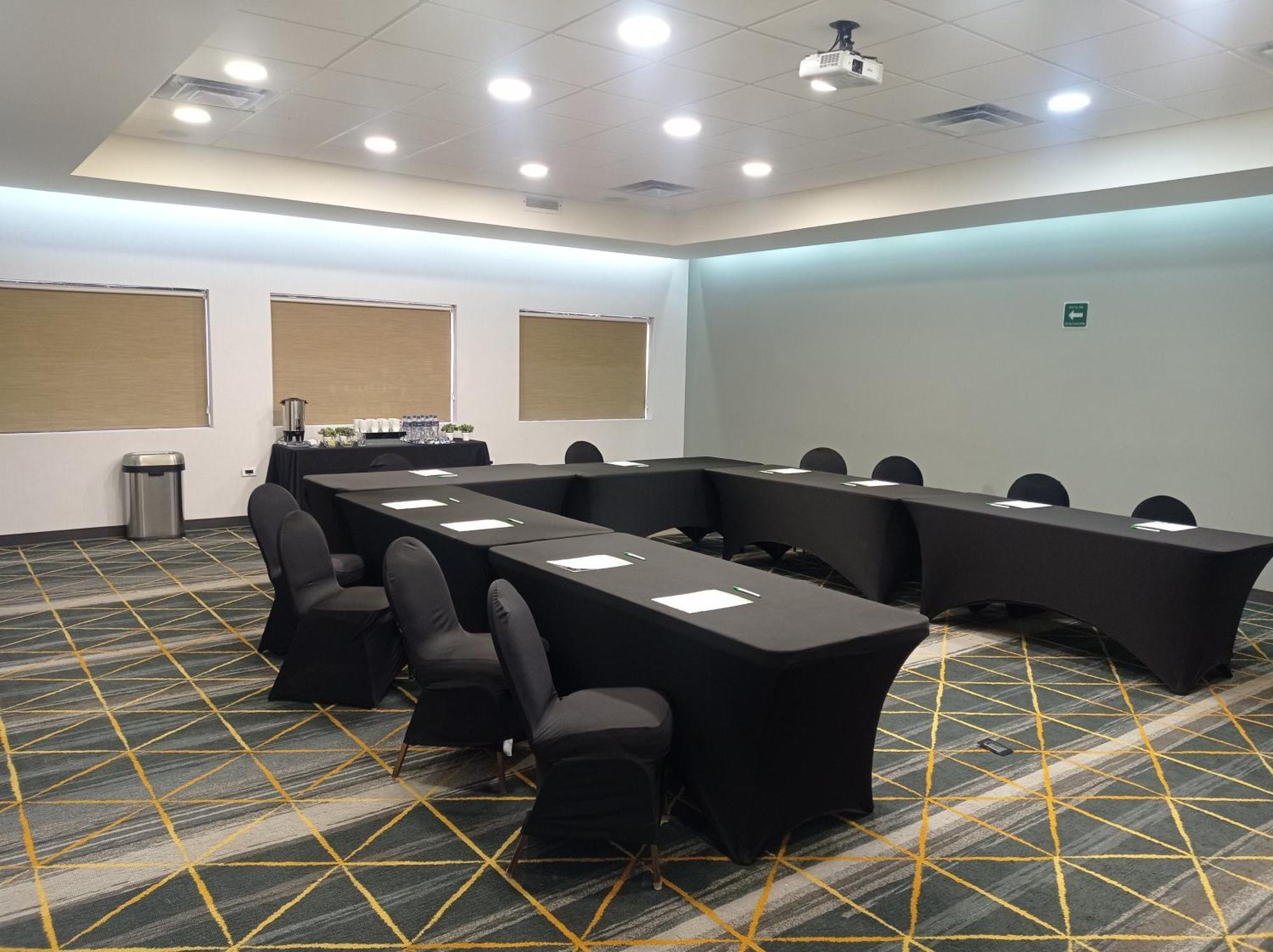 Holiday Inn Hotel & Suites Chihuahua By Ihg Exterior foto